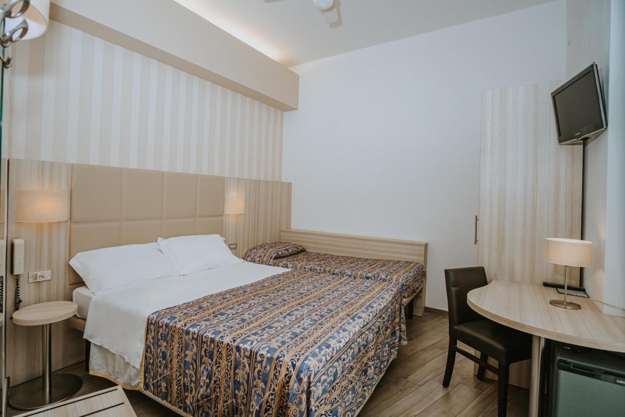 Hotel Gabriella Rimini Exterior foto